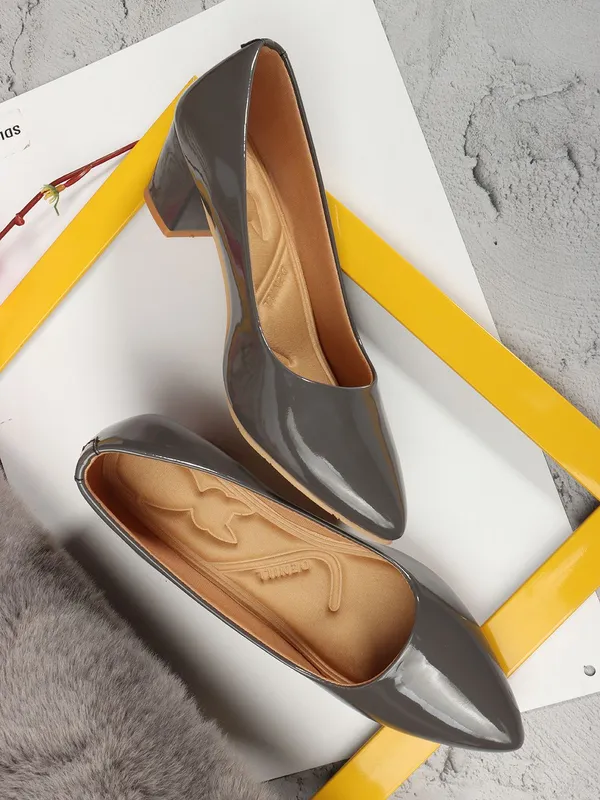 Grey_Patent_Leather_Heels_For_Women