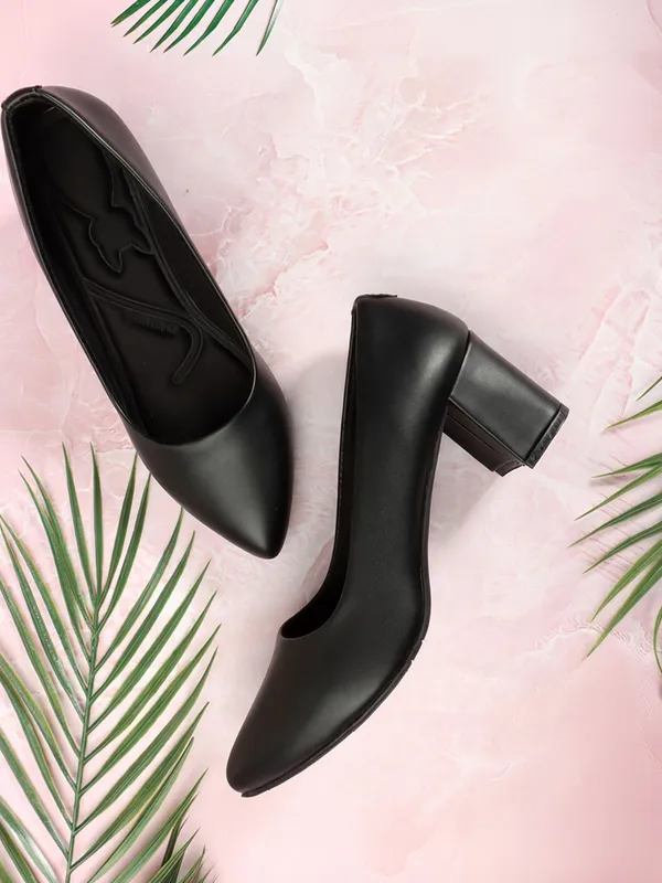 Black_Synthetic_Leather_Heels_For_Women