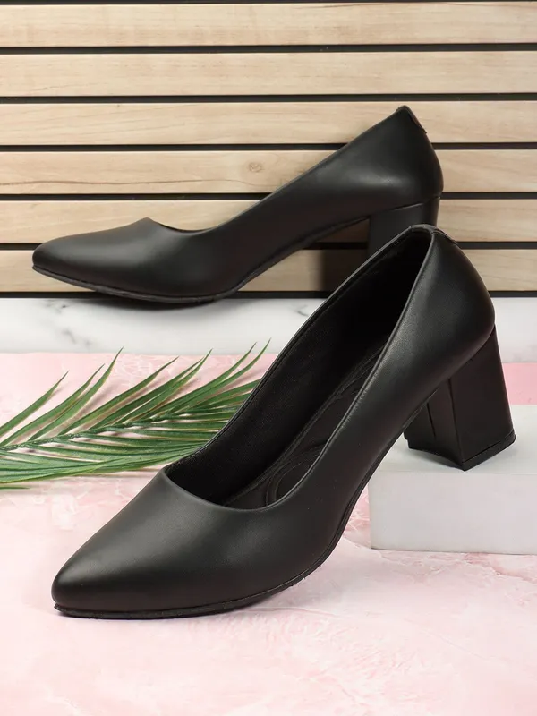 Black_Synthetic_Leather_Heels_For_Women