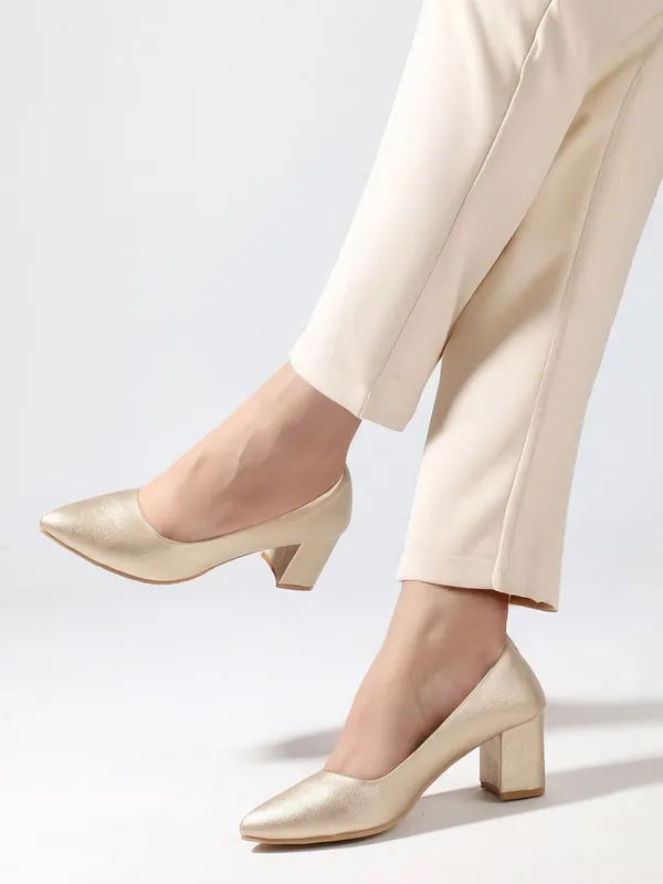 Gold_Synthetic_Leather_Heels_For_Women