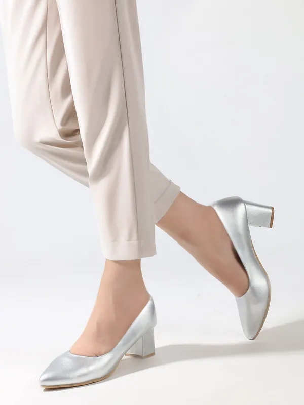 Silver_Synthetic_Leather_Heels_For_Women