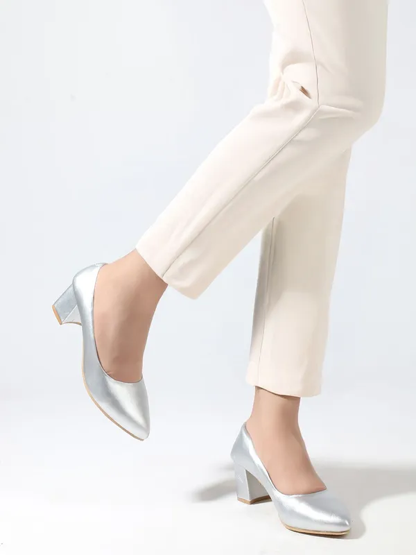 Silver_Synthetic_Leather_Heels_For_Women