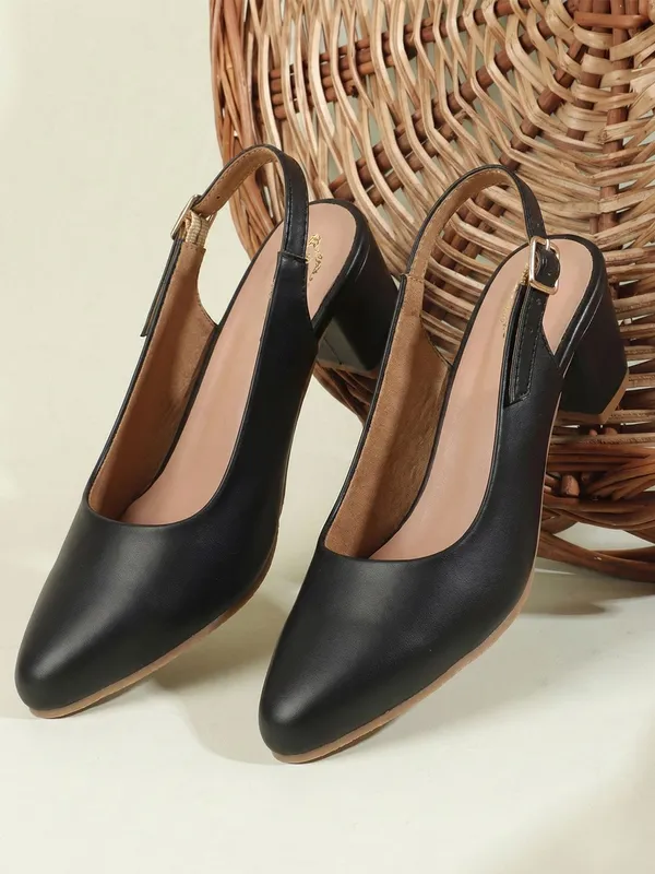 Black_Synthetic_Leather_Heels_For_Women