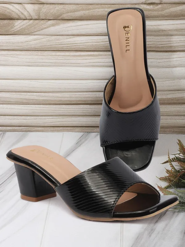 Black_Synthetic_Leather_Heels_For_Women