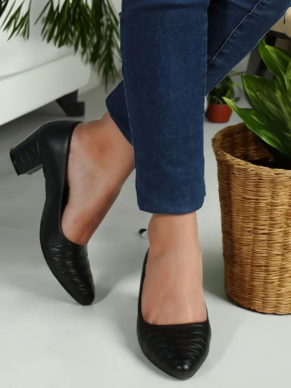 Black_Synthetic_Leather_Bellies_For_Women