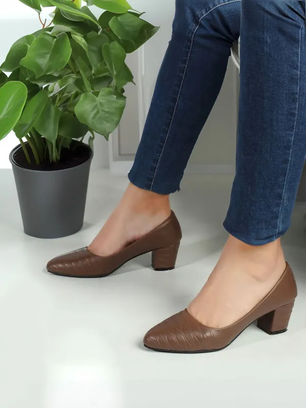 Brown_Synthetic_Leather_Bellies_For_Women