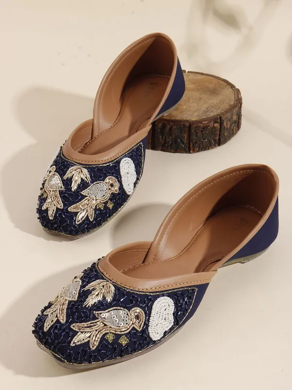 Blue_Synthetic_Leather_Bellies_For_Women
