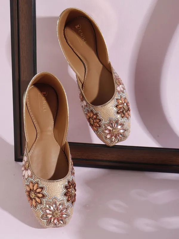 Gold_Synthetic_Leather_Bellies_For_Women
