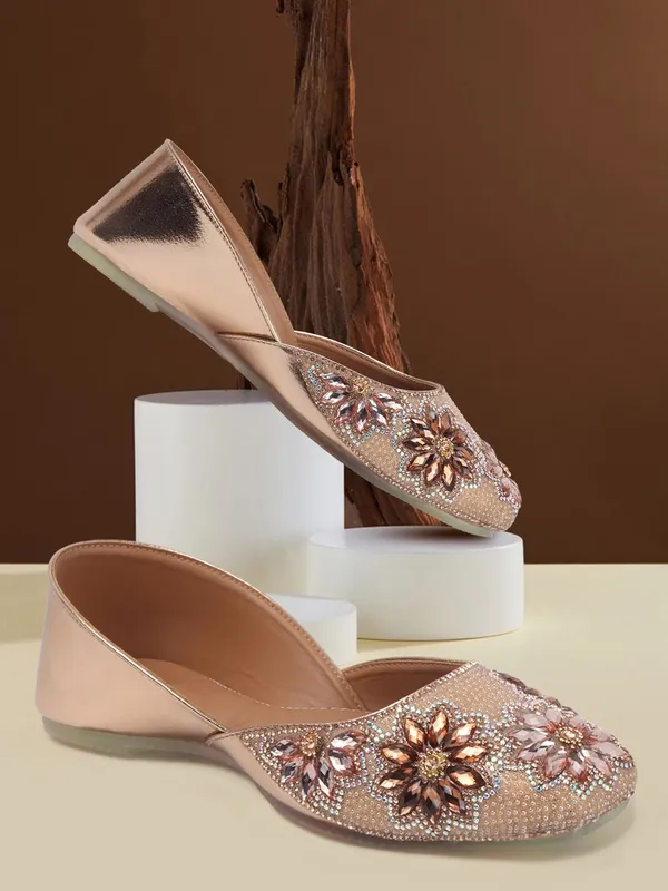 Gold_Synthetic_Leather_Bellies_For_Women