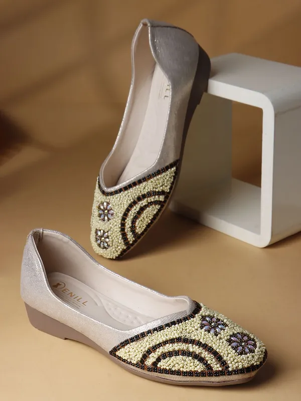 Gold_Synthetic_Leather_Bellies_For_Women