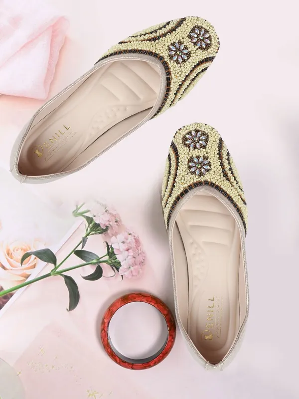 Gold_Synthetic_Leather_Bellies_For_Women