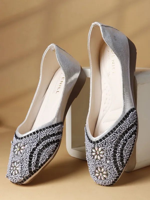 Silver_Synthetic_Leather_Party_Slip_On_Bellies_For_Women