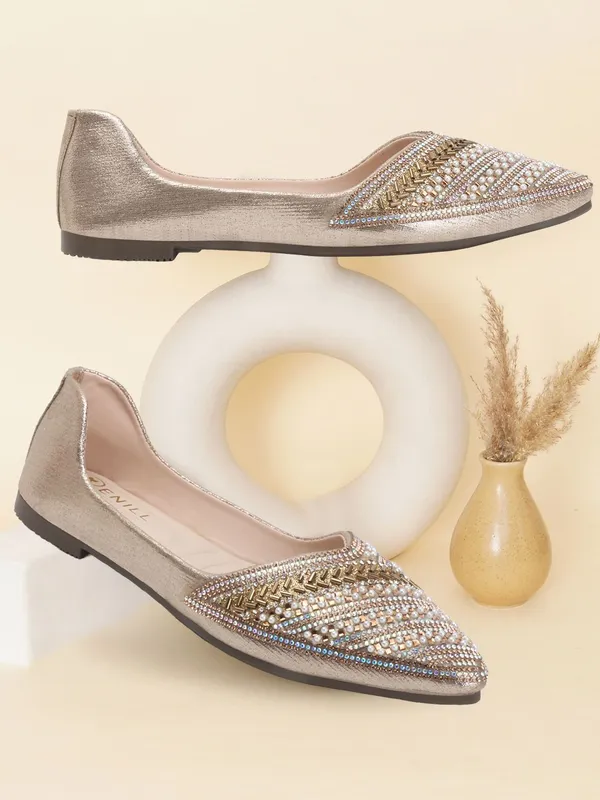 Gold_Synthetic_Leather_Party_Slip_On_Bellies_For_Women