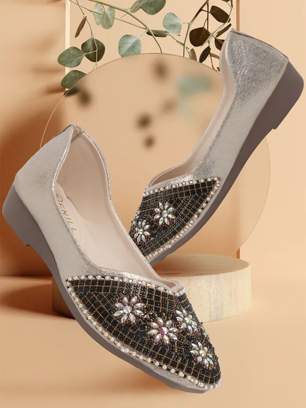 Gold_Synthetic_Leather_Bellies_For_Women