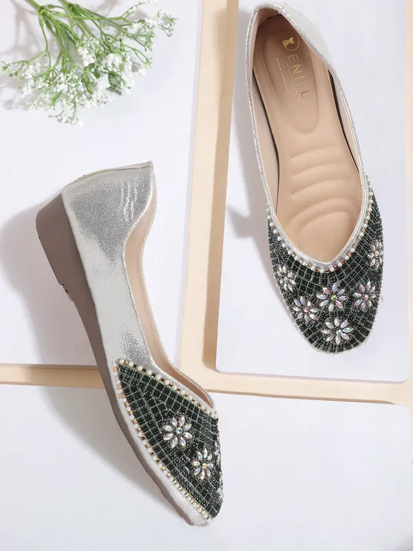 Silver_Synthetic_Leather_Bellies_For_Women