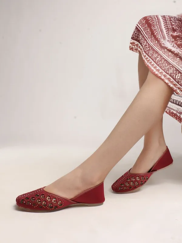 Maroon_Synthetic_Leather_Bellies_For_Women