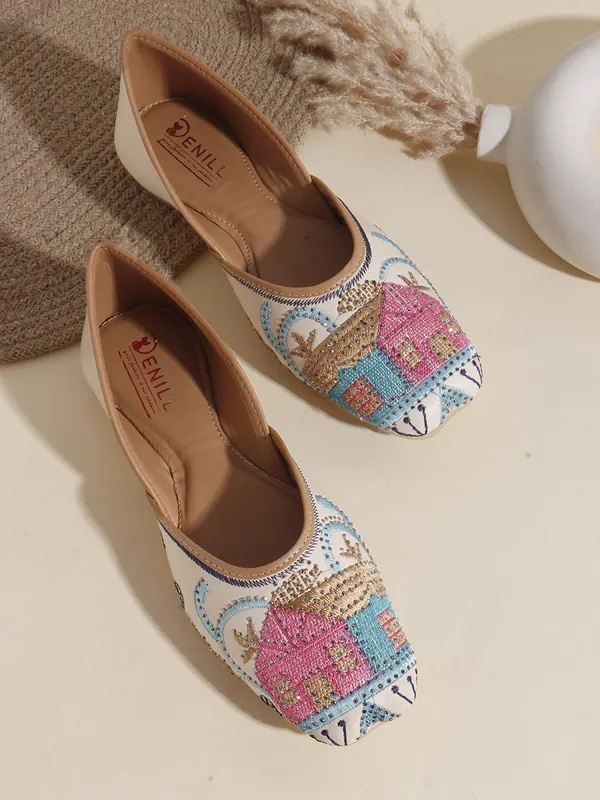 Beige_Synthetic_Leather_Bellies_For_Women