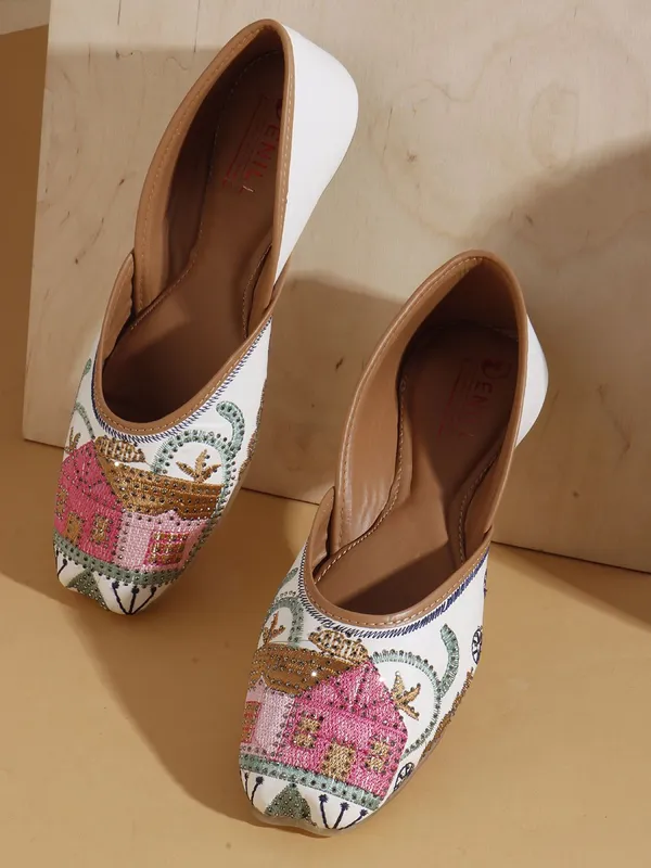 White_Synthetic_Leather_Bellies_For_Women