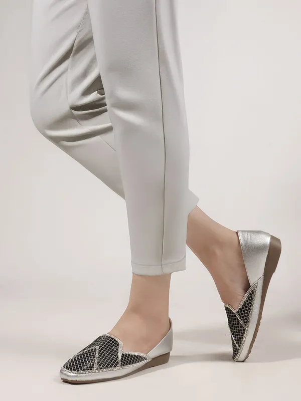 Silver_Synthetic_Leather_Party_Slip_On_Bellies_For_Women