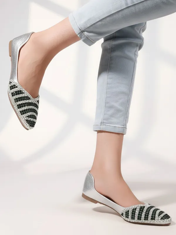 Silver_Synthetic_Leather_Bellies_For_Women