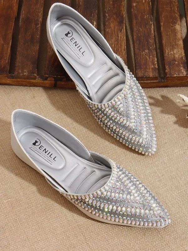 Silver_Synthetic_Leather_Party_Slip_On_Bellies_For_Women