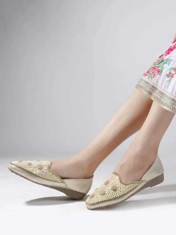Gold_Synthetic_Leather_Bellies_For_Women