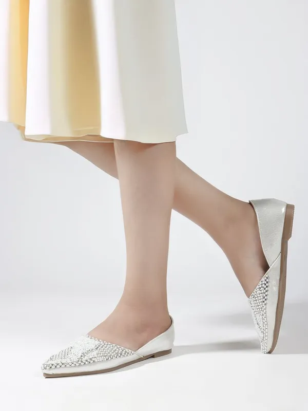 Silver_Synthetic_Leather_Bellies_For_Women