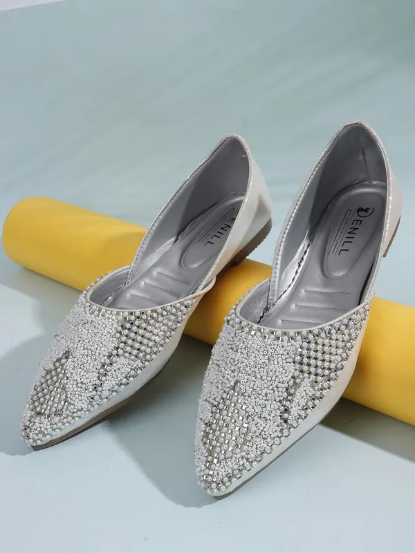 Silver_Synthetic_Leather_Wedding_Slip_On_Bellies_For_Women