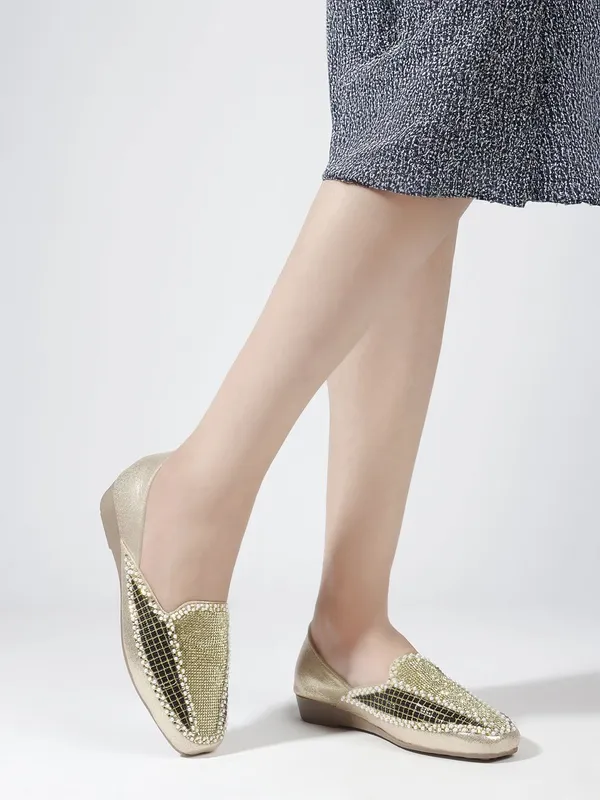 Gold_Synthetic_Leather_Bellies_For_Women