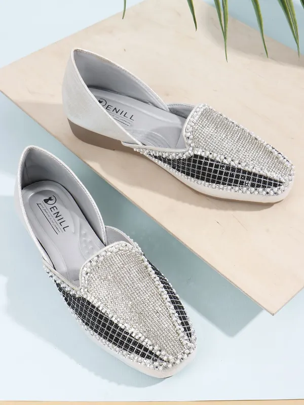 Silver_Synthetic_Leather_Bellies_For_Women