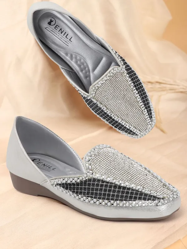 Silver_Synthetic_Leather_Bellies_For_Women