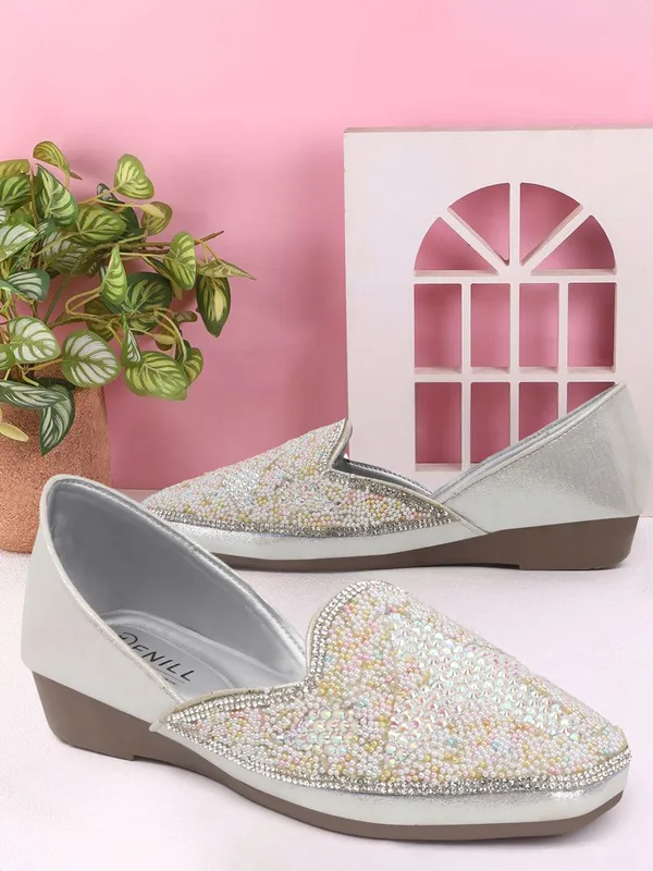 Silver_Synthetic_Leather_Bellies_For_Women
