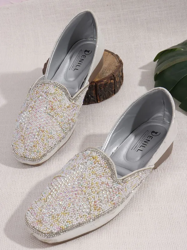 Silver_Synthetic_Leather_Bellies_For_Women