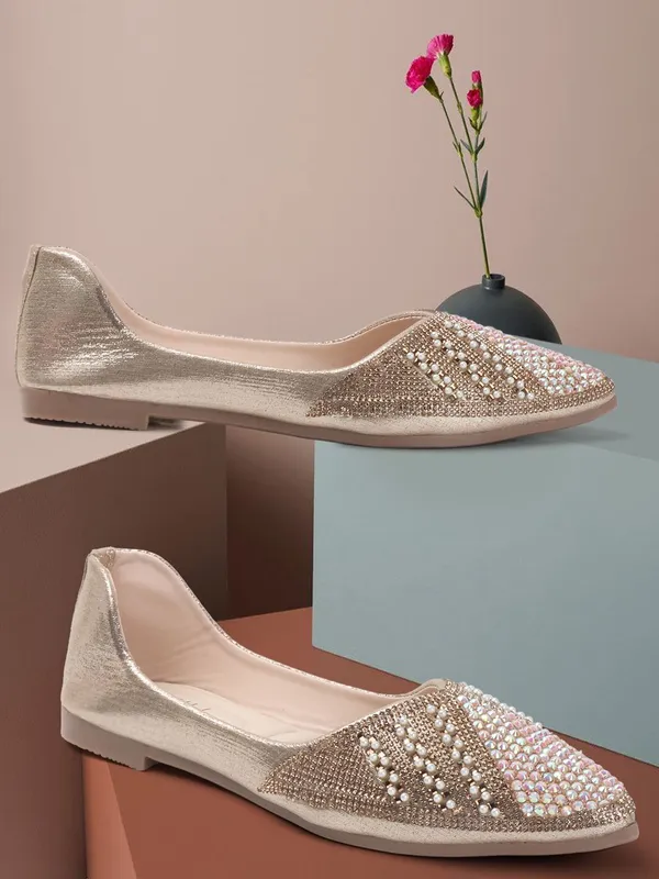Gold_Synthetic_Leather_Bellies_For_Women