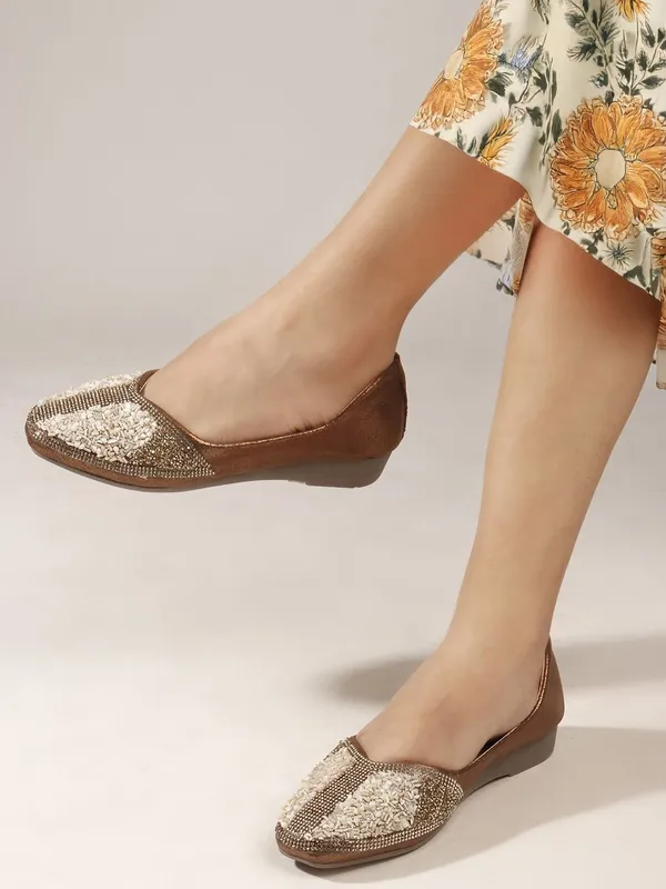 Brown_Synthetic_Leather_Bellies_For_Women