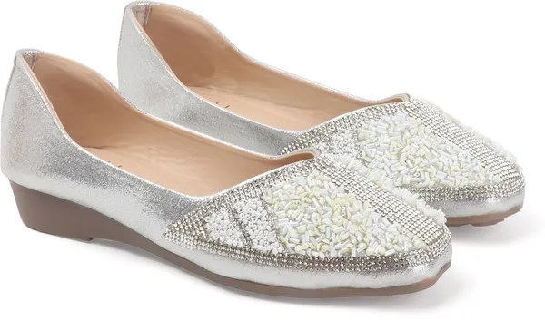 Silver_Synthetic_Leather_Party_Slip_On_Bellies_For_Women