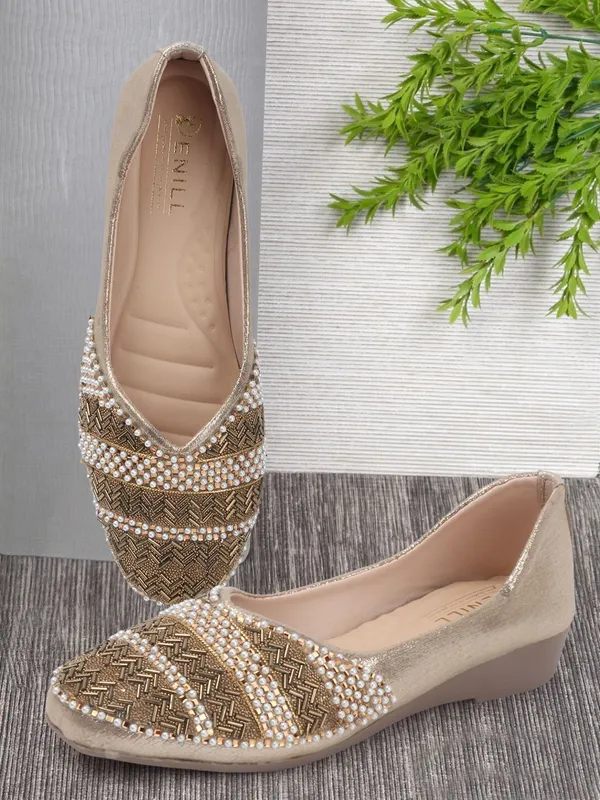 Gold_Synthetic_Leather_Bellies_For_Women