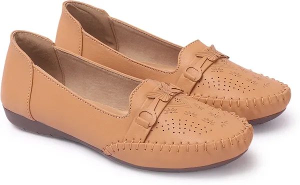Beige_Synthetic_Leather_Flats_For_Women