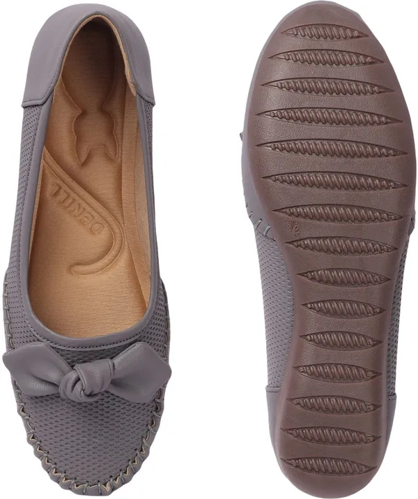 Grey_Synthetic_Leather_Flats_For_Women