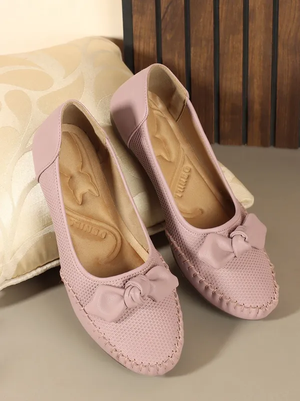 Pink_Synthetic_Leather_Flats_For_Women