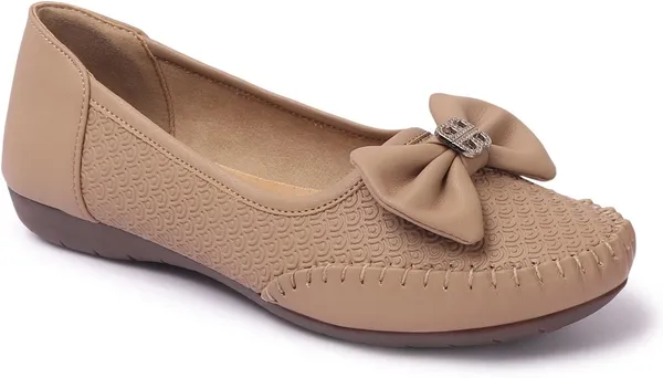 Beige_Synthetic_Leather_Flats_For_Women