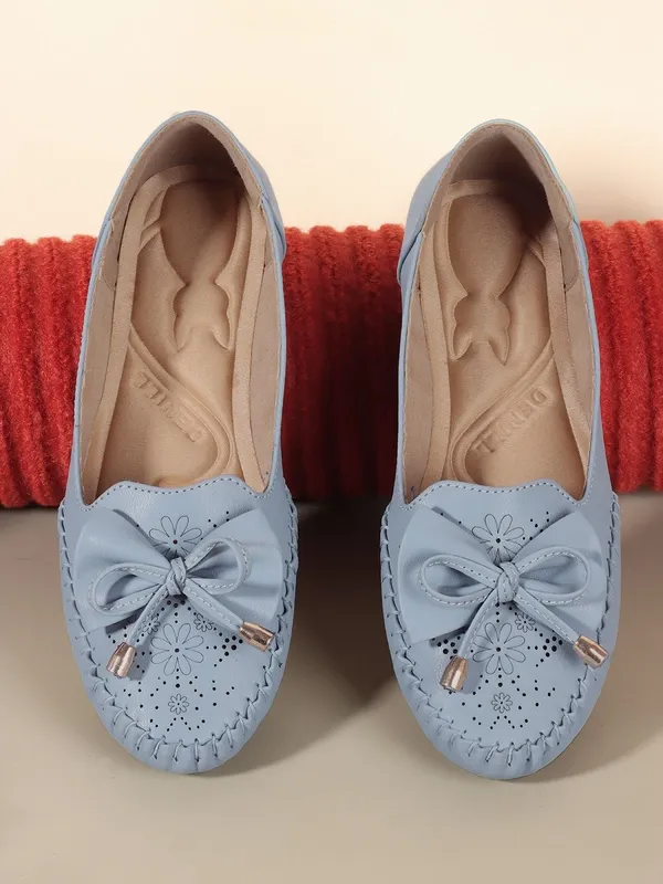 Blue_Synthetic_Leather_Flats_For_Women