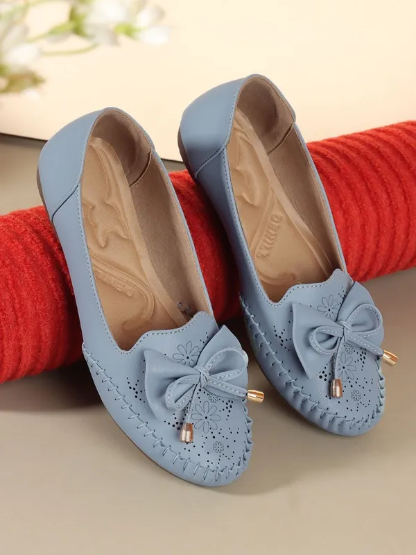 Blue_Synthetic_Leather_Flats_For_Women