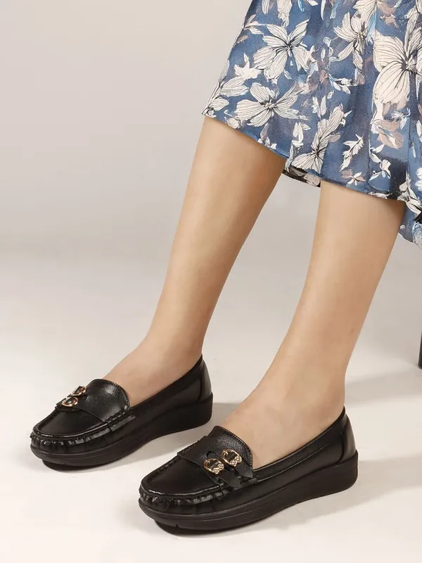 Black_Synthetic_Leather_Casual_Slip_On_Bellies_For_Women