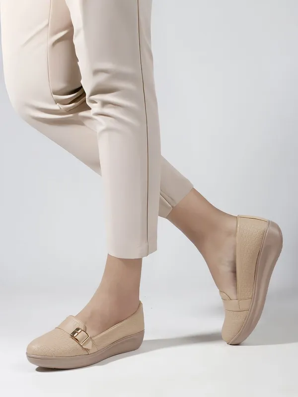 Beige_Synthetic_Leather_Loafers_For_Women