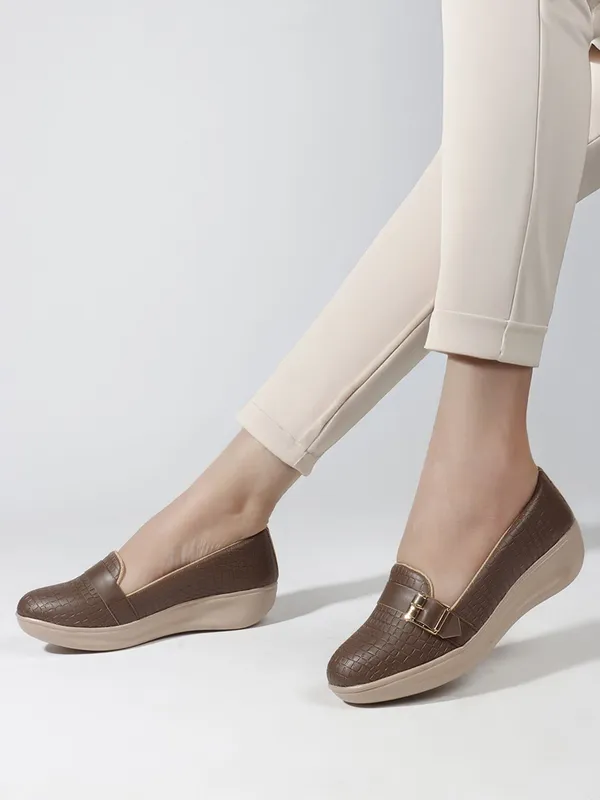 Brown_Synthetic_Leather_Casual_Slip_On_Loafers_For_Women