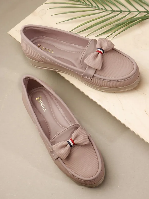 Pink_Synthetic_Leather_Flats_For_Women