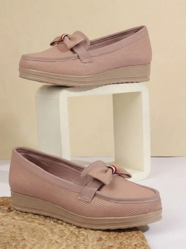 Pink_Synthetic_Leather_Flats_For_Women