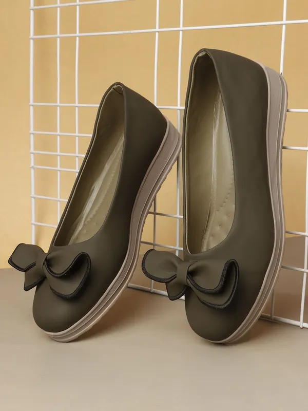 Green_Synthetic_Leather_Flats_For_Women