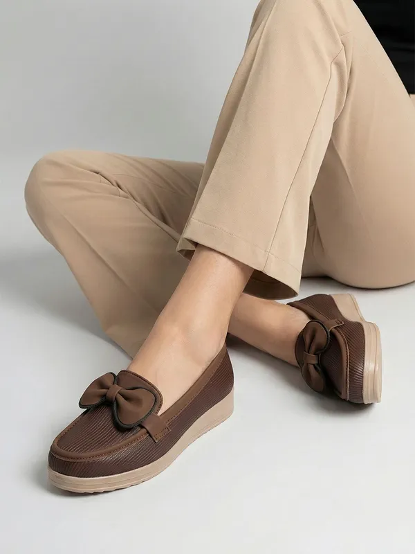 Brown_Synthetic_Leather_Flats_For_Women